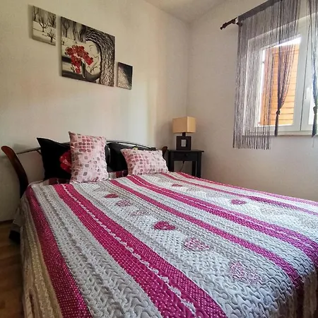 Vidakovic * Ρόβινι